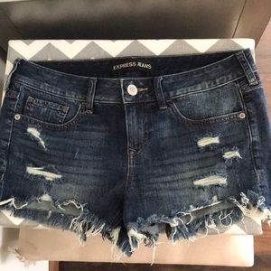 LIKE NEW Express Jean Shorts Size:6